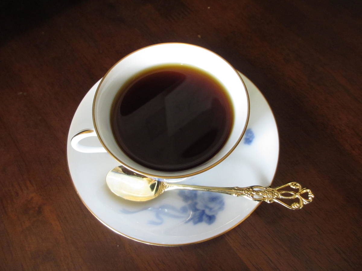 新鮮特価コーヒー豆　焙煎度合が選べる　プレミアムブレンドコーヒー　１ｋｇ　ハローコーヒー#514_濃いめのホットでもOK