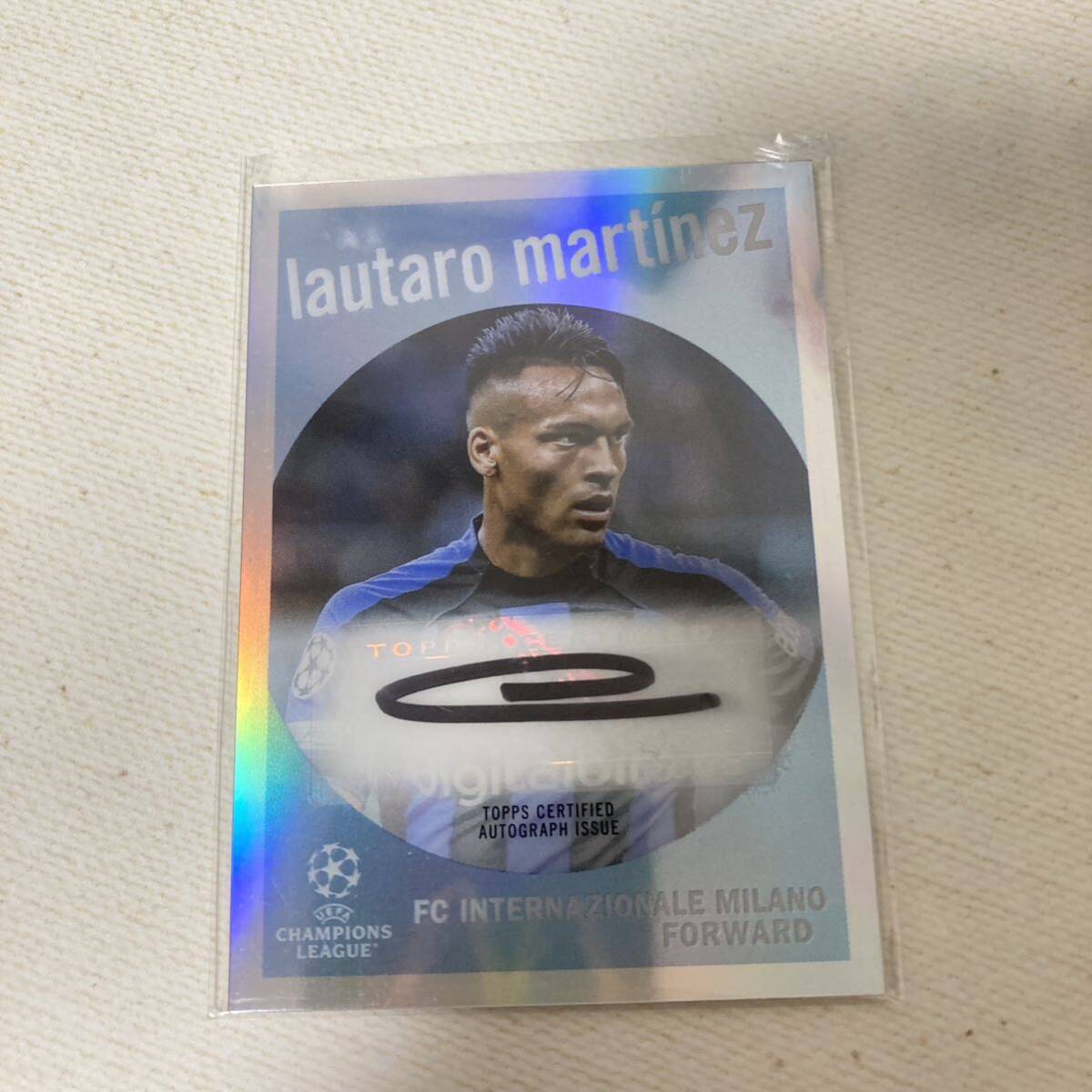 2023 Topps Chrome Lautaro Martnez auto lautaro martinez ラウタロ マルティネス　直筆サインカード_画像1