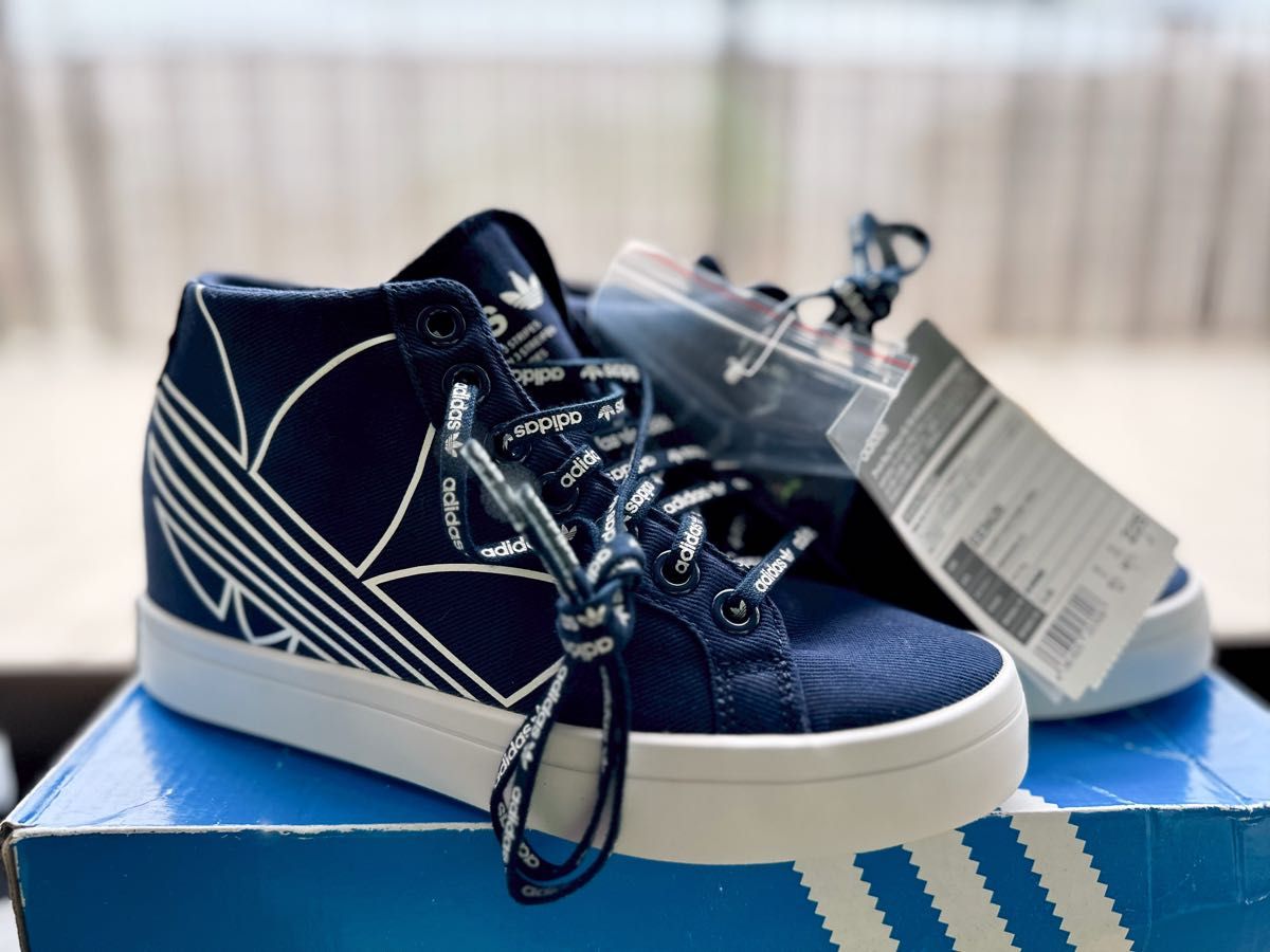 新品 タグ付き ロゴなし紐付き adidas ハイインソール 新品 タグ付き ロゴなし紐付き adidas ハイインソール