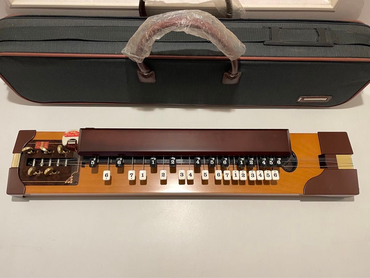 極美品】 SUZUKI 電気 大正琴 紅葉 スズキ 鈴木楽器製作所 電気 極美品】 SUZUKI 電気 大正琴 紅葉 スズキ 鈴木楽器製作所 電気
