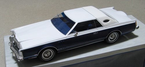 MCG　1/18　リンカーン・コンチネンタル Mk5　white/darkblue　1978 ドイツショップ限定_画像1