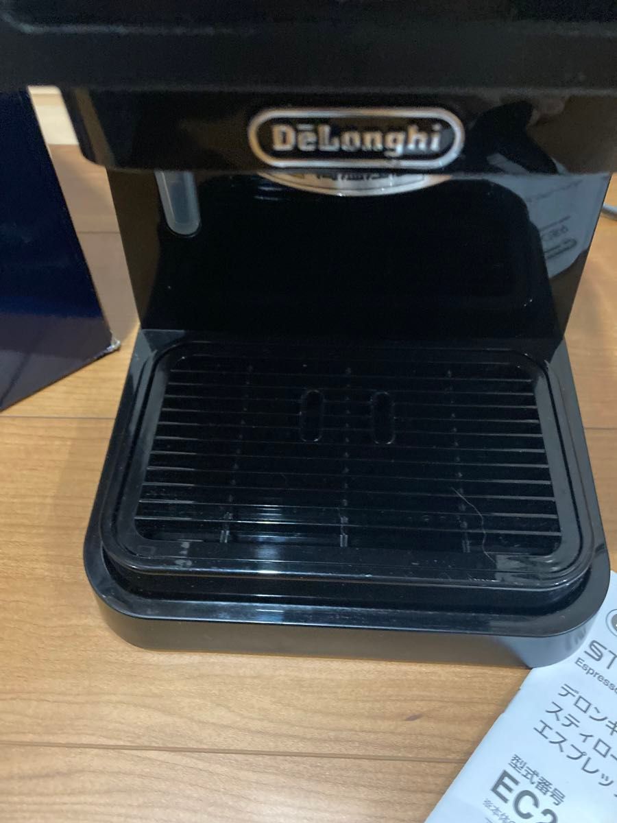 デロンギ DeLonghi エスプレッソマシン コーヒーメーカー カプチーノメーカー EC235J-BK