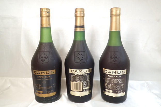 5123[M]◆未開栓古酒◆CAMUS/カミュ/NAPOLEON/ナポレオン/COGNAC/コニャック/ブランデー/700ml/40%/特級 従価 砲台付き含む まとめて 3本_画像3