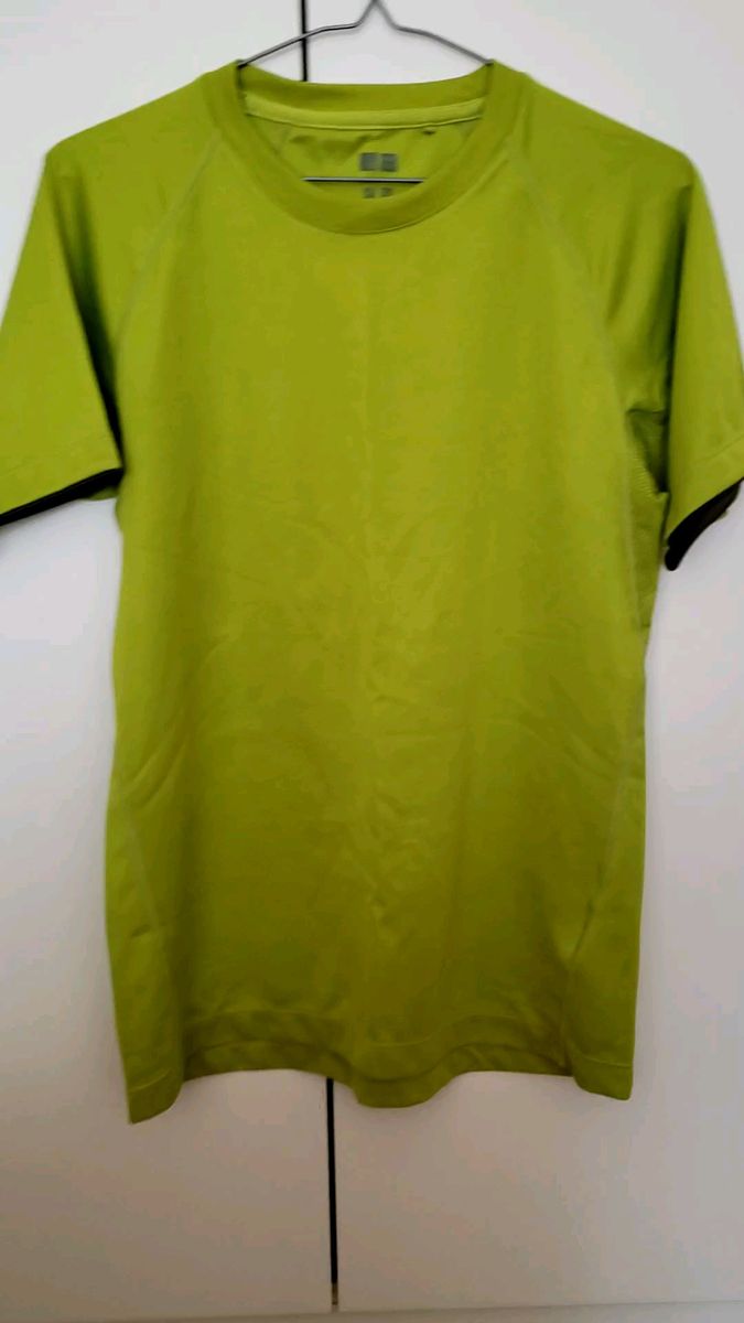 ユニクロ　Tシャツ　メッシュ　グリーン　Mサイズ