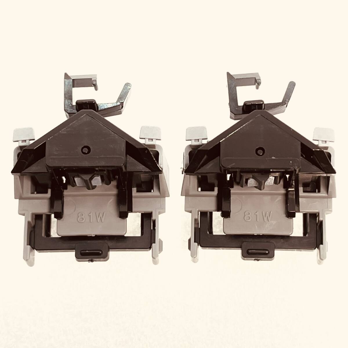 TOMIX EF81 双頭連結器仕様用 スカート 2個入り 7173 JR EF81形電気機関車(JR東日本仕様・双頭形連結器付)の画像5