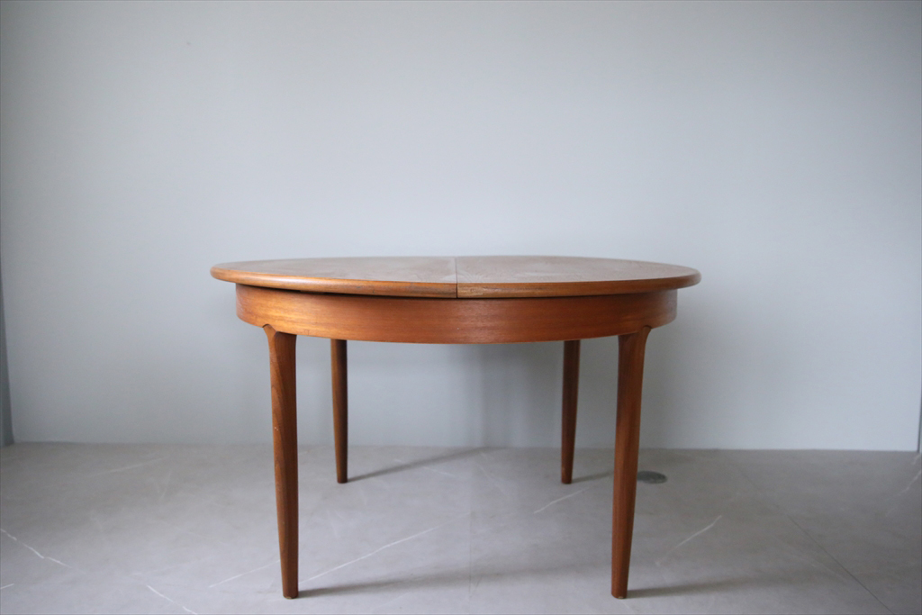  Britain antique *Meredewme Revue made .. type round dining table / extension / store furniture display / England Vintage furniture 