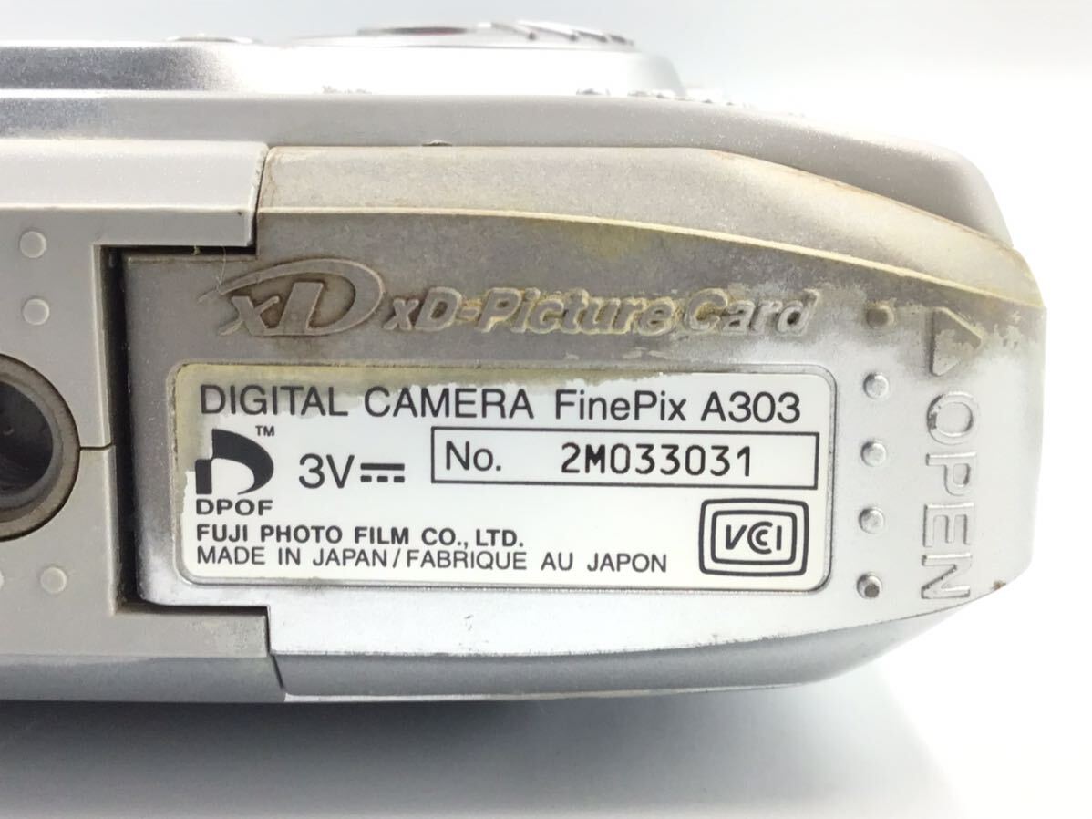 33031 【動作品】 FUJIFILM 富士フイルム FinePix A303 コンパクトデジタルカメラ 電池式_画像9