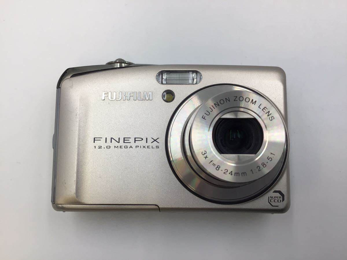 23309 【動作品】 FUJIFILM 富士フイルム FinePix F50fd コンパクトデジタルカメラ バッテリー付属 _画像2