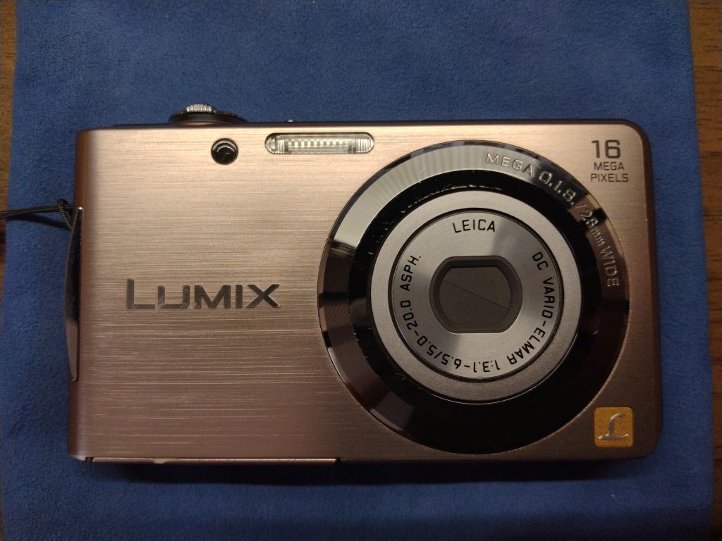 Panasonic LUMIX DMC-FH5 デジタルカメラ 訳あり_画像1