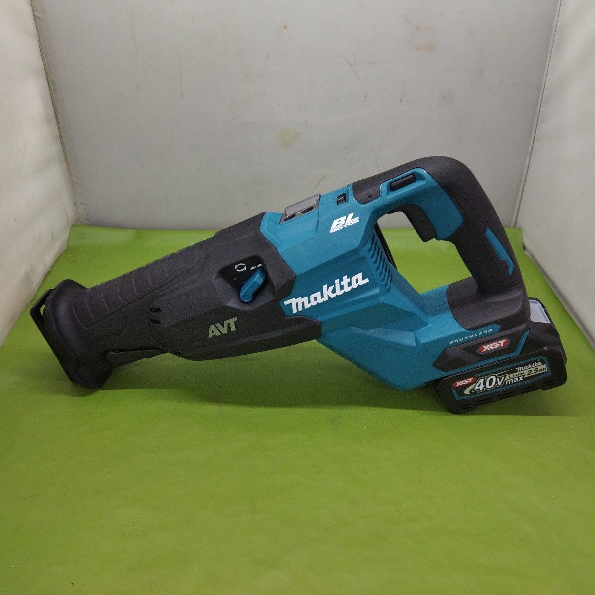 ※未使用品　MAKITA　JR002GRDX　充電式レシプロソー　40Vmax　バッテリーx2・充電器・ケース付き ◆3116/工具宮竹店_画像2