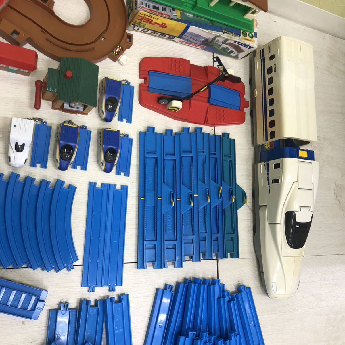 T#② TOMY Tommy Plarail approximately 4kg set sale rail roadbed bending line direct line station station parts parts connection toy operation not yet verification secondhand goods 