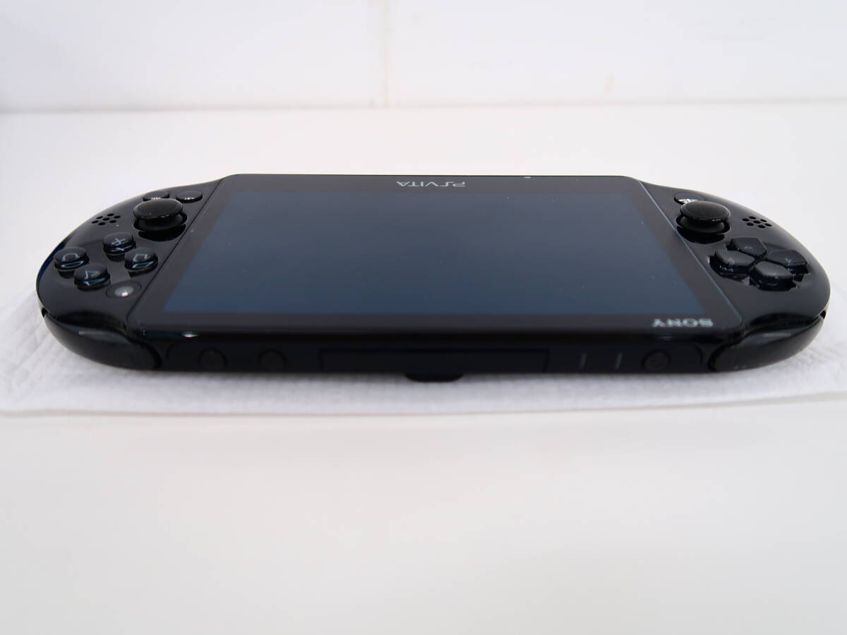 BU545/PlayStation Vita 本体 Wi-Fiモデル ブラック PCH-2000 ZA11 /動作確認済み_画像4