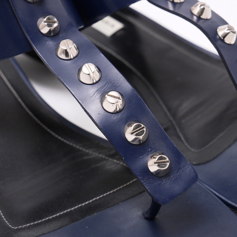 GP5694*イタリア製《BALENCIAGA バレンシアガ》38.5(24.5cm相当) レザー メタル装飾 トングサンダル ストラップサンダル 靴 ネイビー_画像5