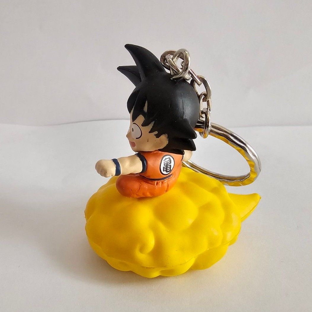 ☆ ハイクオリティ キーホルダー ドラゴンボールフィギュア 孫悟空 筋斗雲 ☆ ドラゴンボール キーホルダー 幼少期 孫悟空 筋斗雲 フィギュア