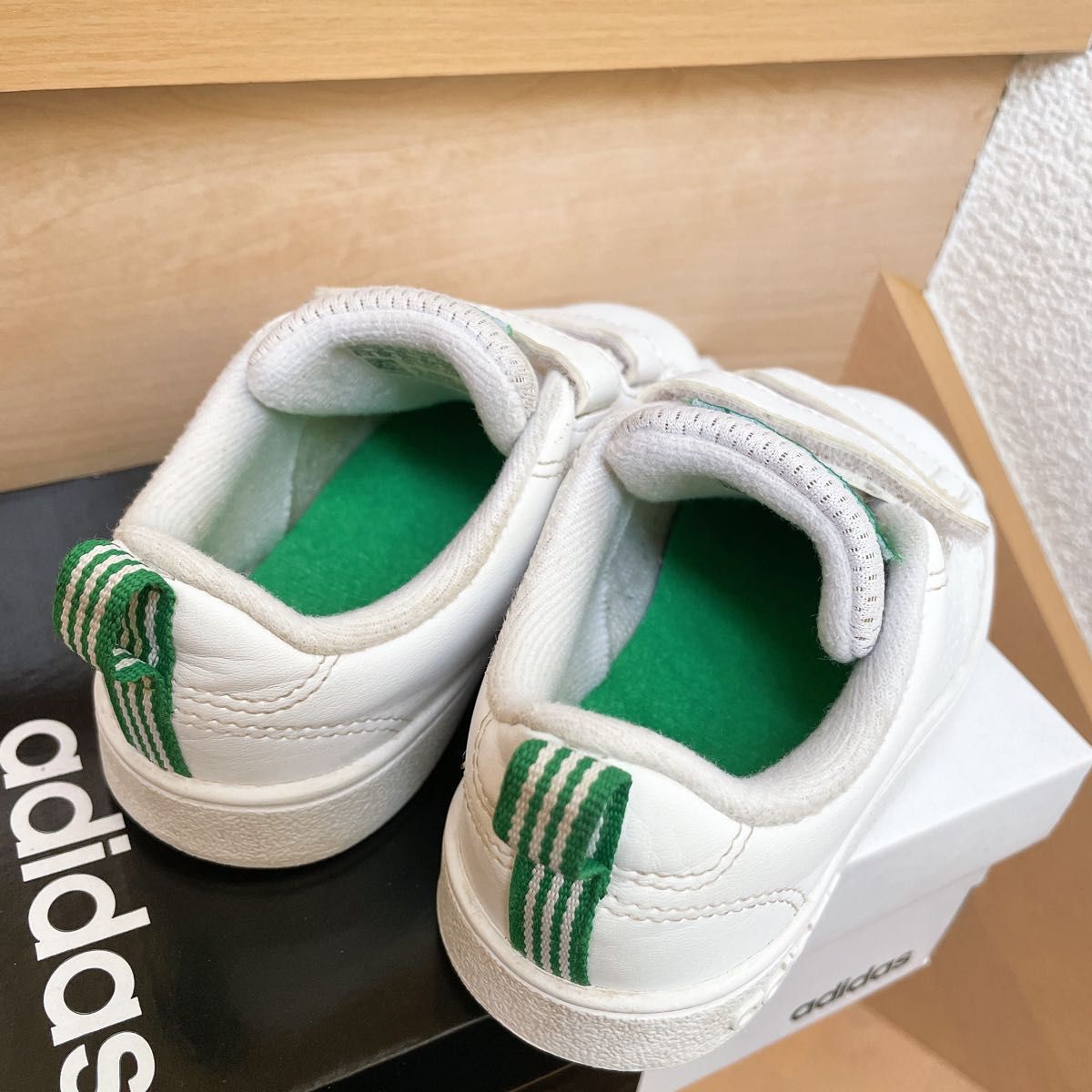 adidas スニーカー 白 キッズ 15