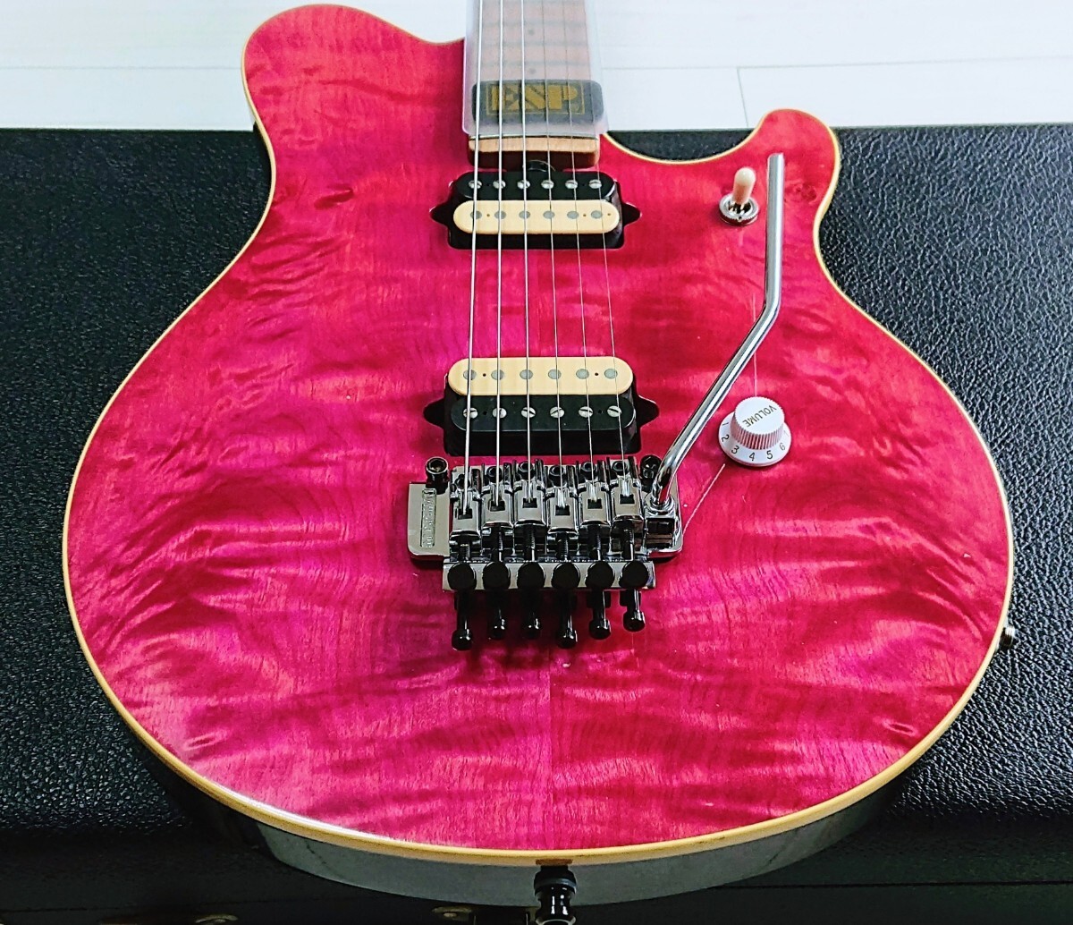 MUSICMAN EVH Signature Translucent Pink　　【検索： B'z / TAK / 松本孝弘 /AXIS 】_画像10