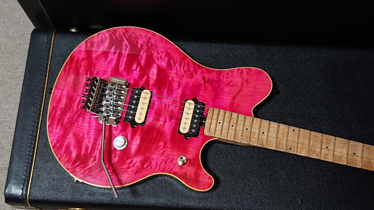 MUSICMAN EVH Signature Translucent Pink　　【検索： B'z / TAK / 松本孝弘 /AXIS 】_画像1