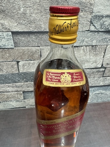 1.Johnnie Walker ジョニーウォーカー 赤ラベル レッド ウイスキー特級 760ml 43% 箱付き・未開栓！ _画像3