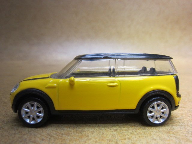 送料無料 RASTAR ラスター MINI COOPER CLUBMAN ミニクーパー クラブマン 1/43スケール ミニカー ダイキャストミニカー 自動車模型_画像3