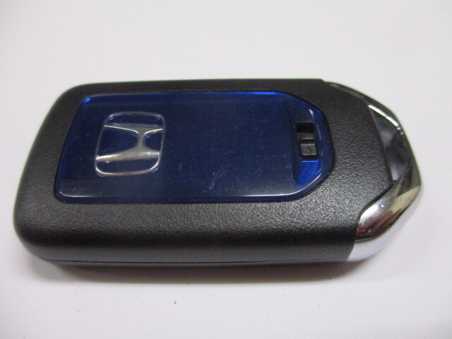  бесплатная доставка Honda оригинальный товар Grace GM4 GM5 "умный" ключ 3 кнопка багажник кнопка 72147-T9C-J01 ②