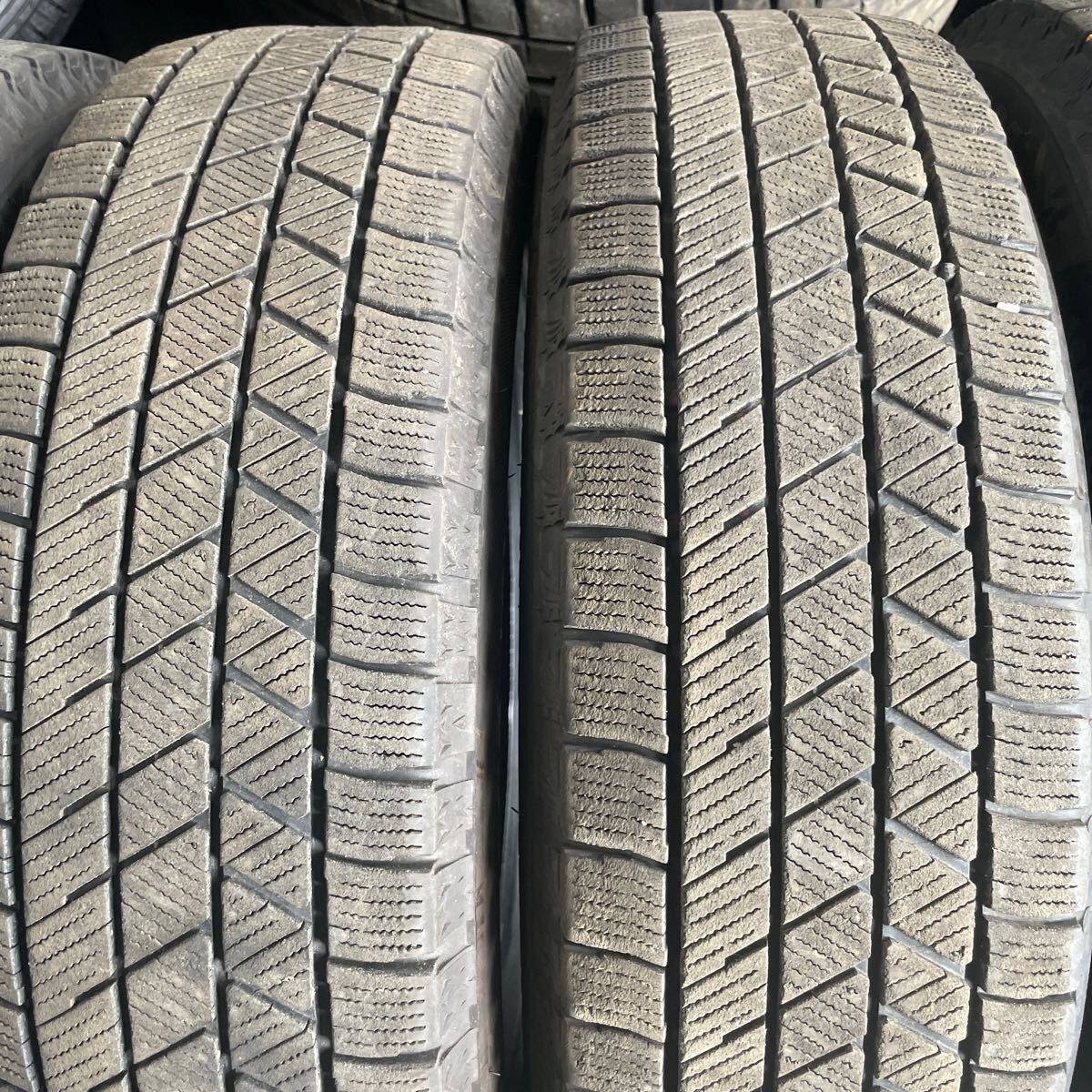 165/65R15 ブリヂストン ブリザック BLIZZAK VRX3 中古スタッドレスタイヤ２本セット　2021年　送料無料　残溝少なめ_画像1