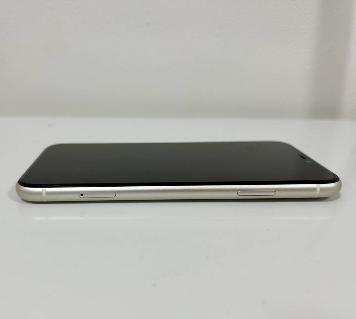 【中古/sim解除済み】iPhone 11 128GB ホワイト au 判定◯ バッテリー最大容量91％ 付属品なし 【１円スタート】_画像7