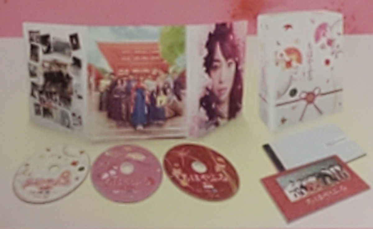 ちはやふる-上の句下の句 結び 豪華版 Blu-ray&DVDセット セル版 国内正規品 ポストカード付き 広瀬すず 新田真剣佑 ちはやふる-上の句下の句 結び 豪華版 Blu-ray&DVDセット セル版 国内正規品 ポストカード付き 広瀬すず 新田真剣佑