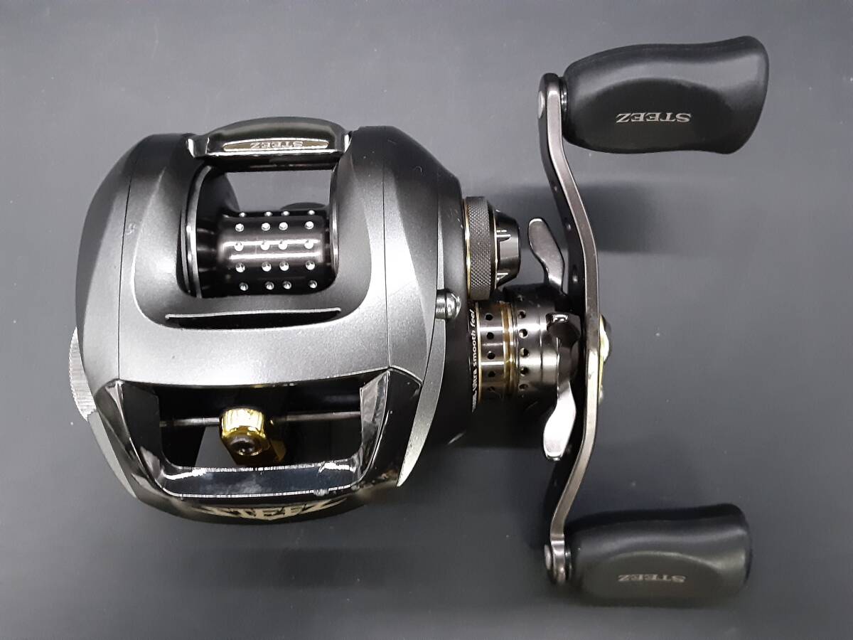 ta0514/17/64 中古品 動作確認済 難有 Daiwa スティーズ 100HL_画像2