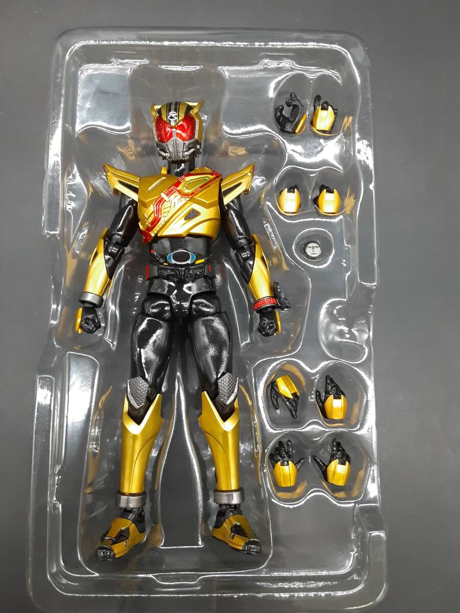 ta0511/26/30 現状品 フィギュア S.H.Figuarts ゴルドドライブ 仮面ライダードライブ バンダイ_画像5