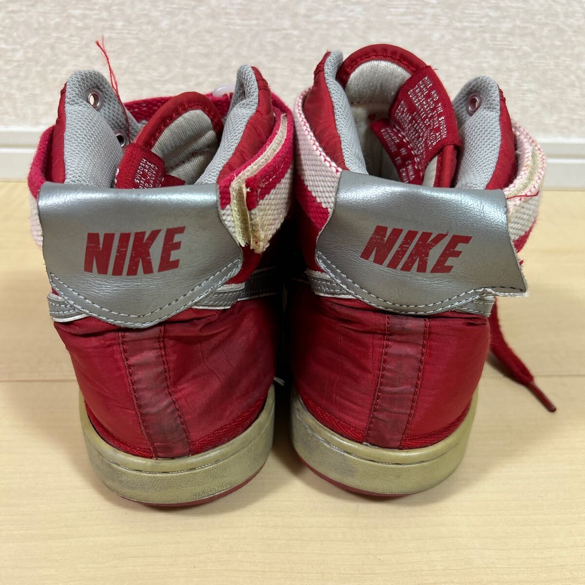 NIKE ナイキ 325317-601スニーカー ハイカット　サイズ29cm 赤　メンズ 靴　シューズ　used 中古_画像2