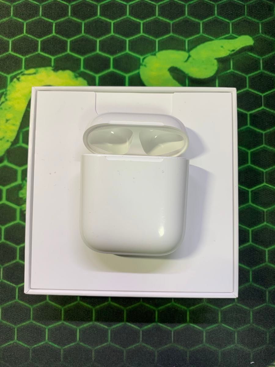 Apple AirPods 第二世代　充電ケース