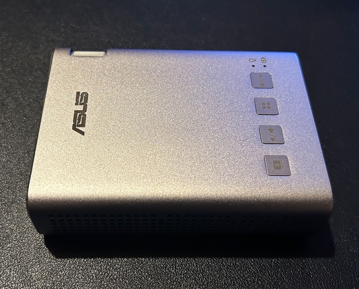 ASUS E1 LEDプロジェクター本体 ASUS ZenBeam E1ポケットLED