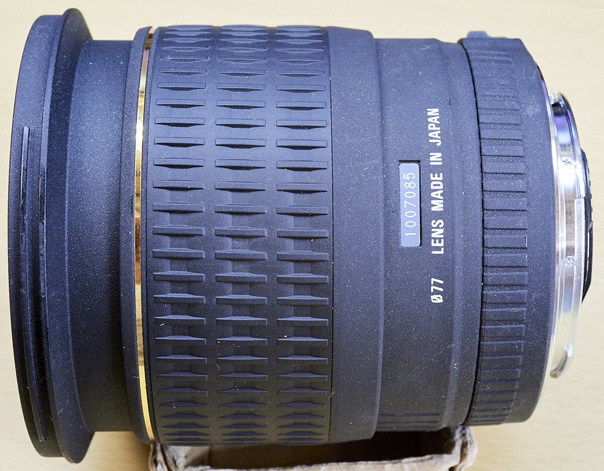 ☆秘蔵放出 シグマ 24mm F1.8 EX DG ASPHERICAL MACRO　前後キャップ／プロテクタ付 完全動作品_画像3