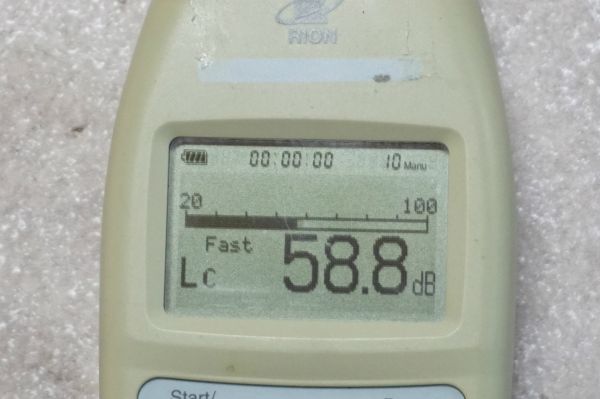 [SK][C4026180] RION リオン NL-20 精密騒音計 SOUND LEVEL METER サウンドレベルメーター ケース付きの画像4