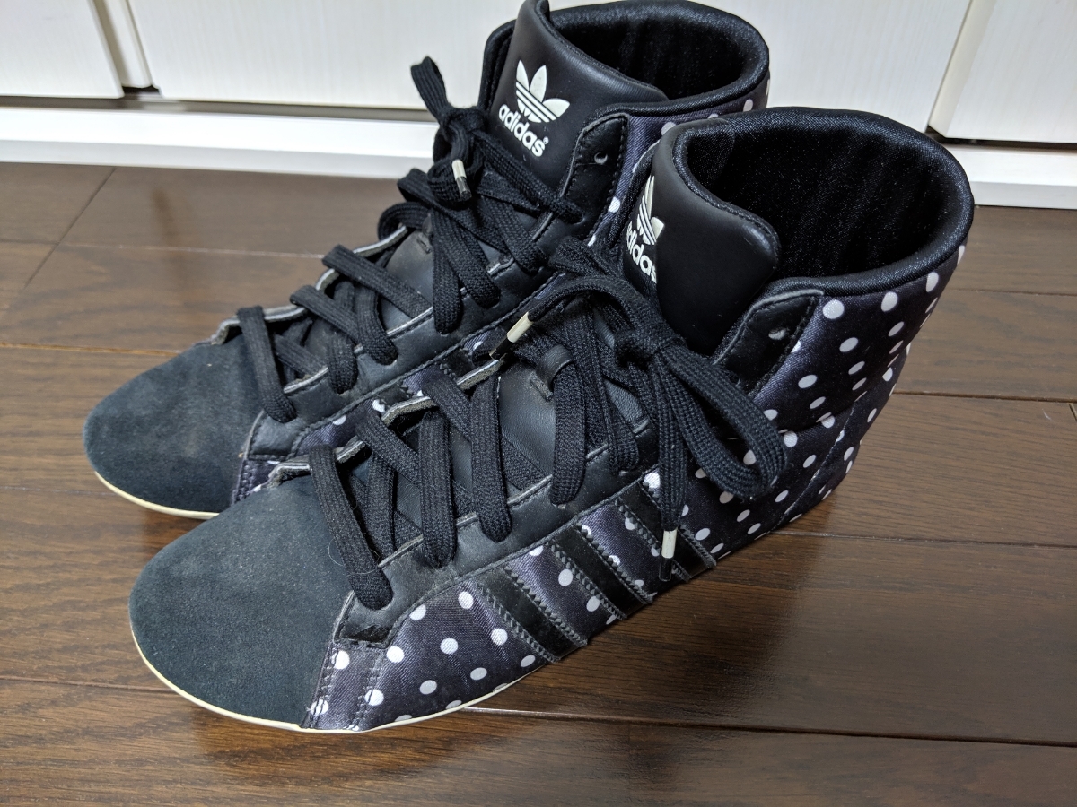 ヤフオク Adidas アディダスオリジナルス 水玉 スニーカー