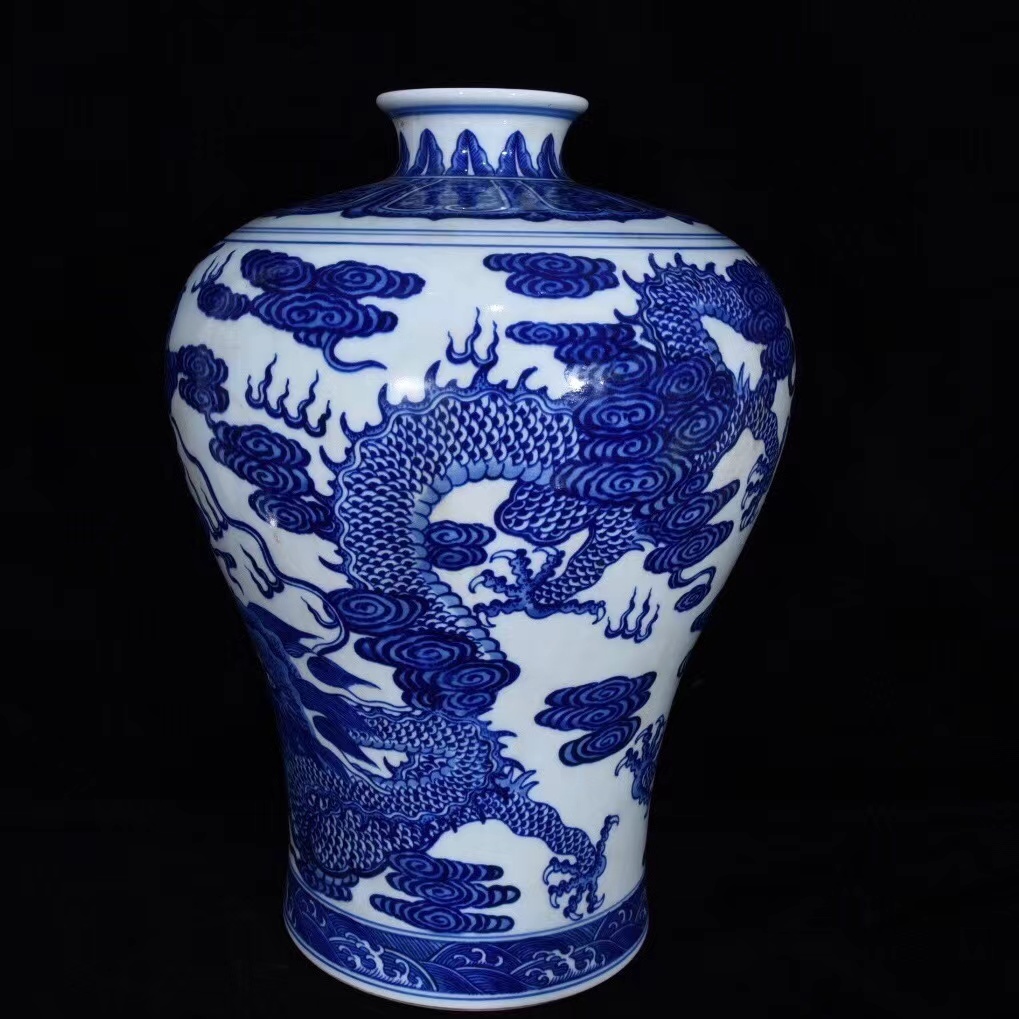 青花釉里紅に花龍紋梅瓶を着る アクセサリー セラミックの花瓶 置物 骨董品 元・古陶磁器・青花龍紋・釉里紅・梅瓶・花瓶』極細工・東洋彫刻