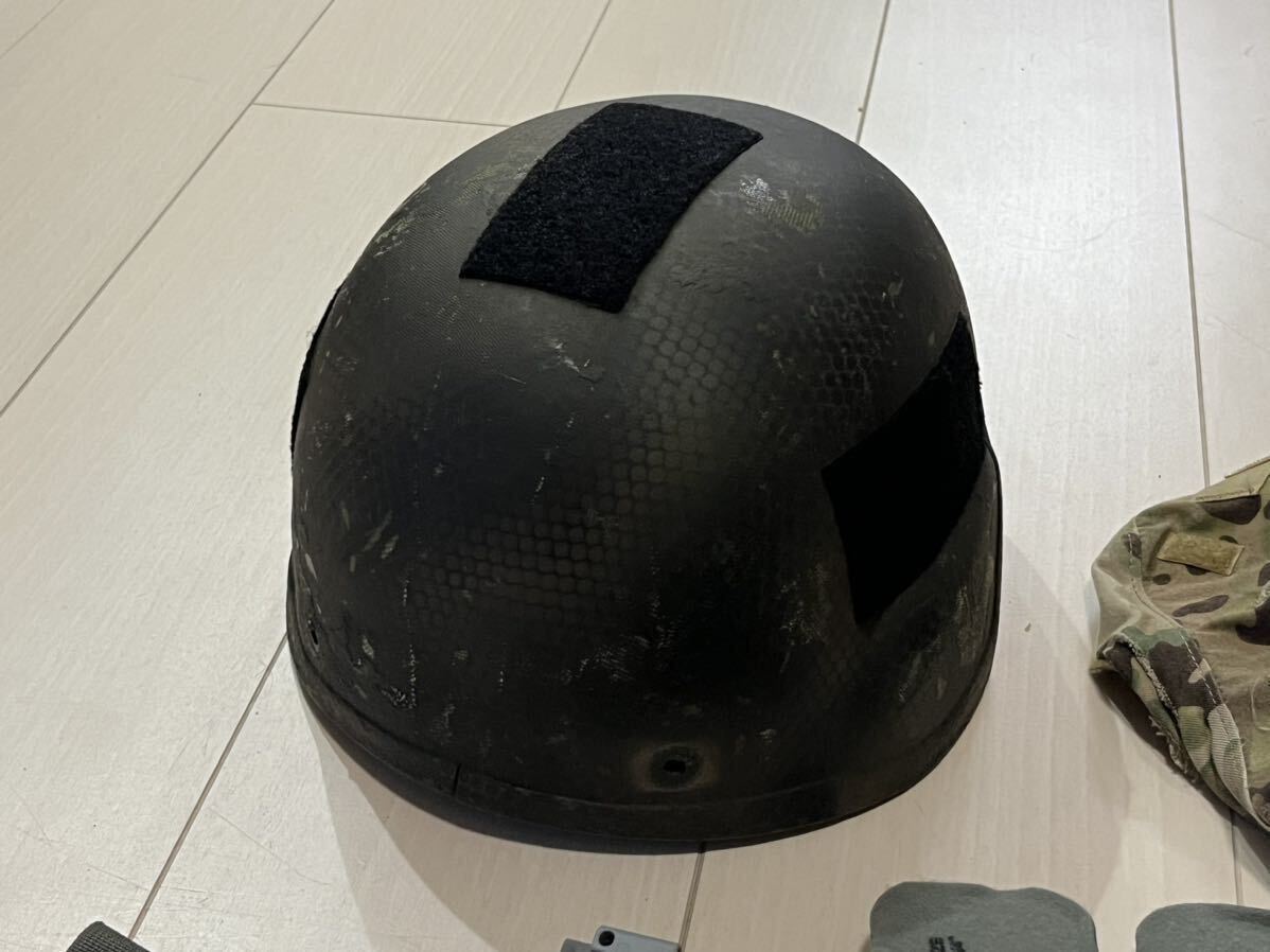 ACH SDS Warrior Helmet Style 2415 Medium 米軍 実物 ヘルメット本体 プラス マルチカム カバー チンストラップ Norotos マウント セット_画像3