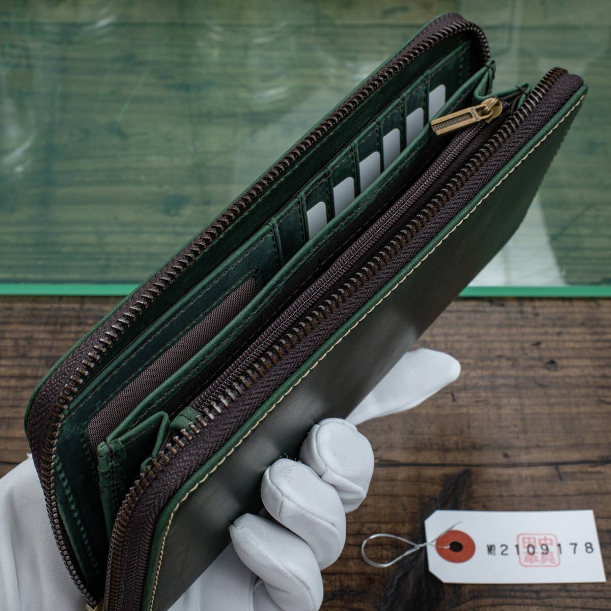 [ new goods ] original leather n back men's purse long wallet round fastener free shipping unused 1 jpy Italian leather green green Vintage rice field middle leather .