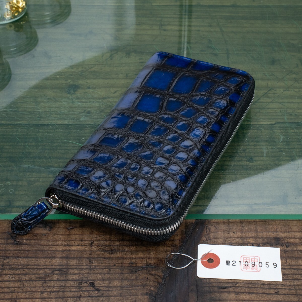 [ the truth thing photographing ] new goods one sheets leather crocodile men's long wallet round fastener unused free shipping 1 jpy .wani eyes ground dyeing blue blue rice field middle leather .