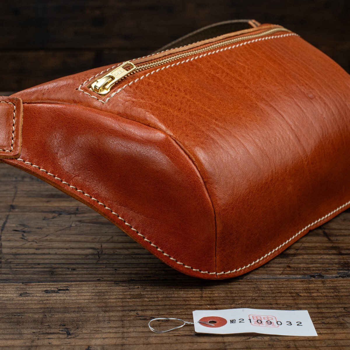 [ новый товар ] натуральная кожа мужской сумка "body" sling сумка поясная сумка Mini сумка на плечо не использовался бесплатная доставка 1 иен Brown чай рисовое поле средний кожа .