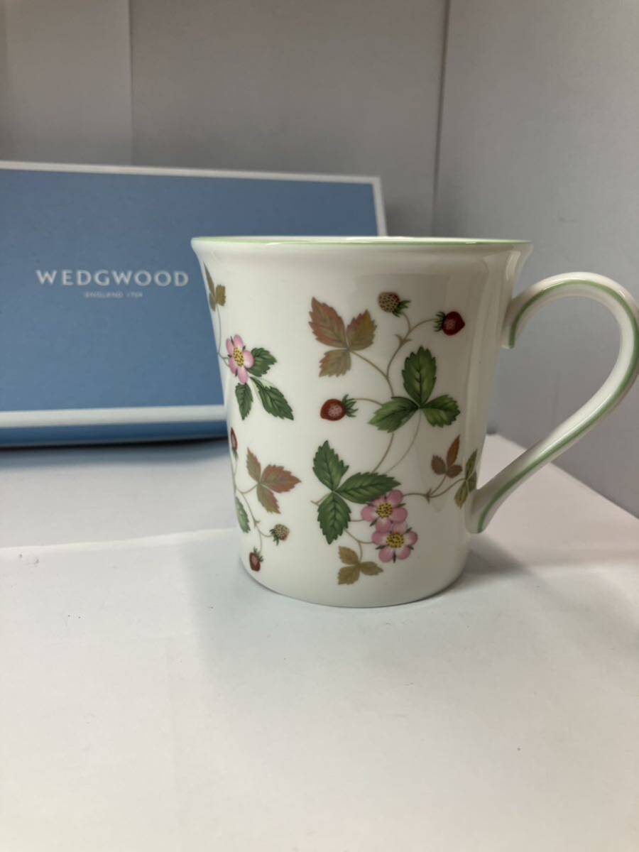 [ не использовался товар ]WEDGWOOD Wedgwood лесная земляника casual пара кружка бренд посуда розовый / зеленый 