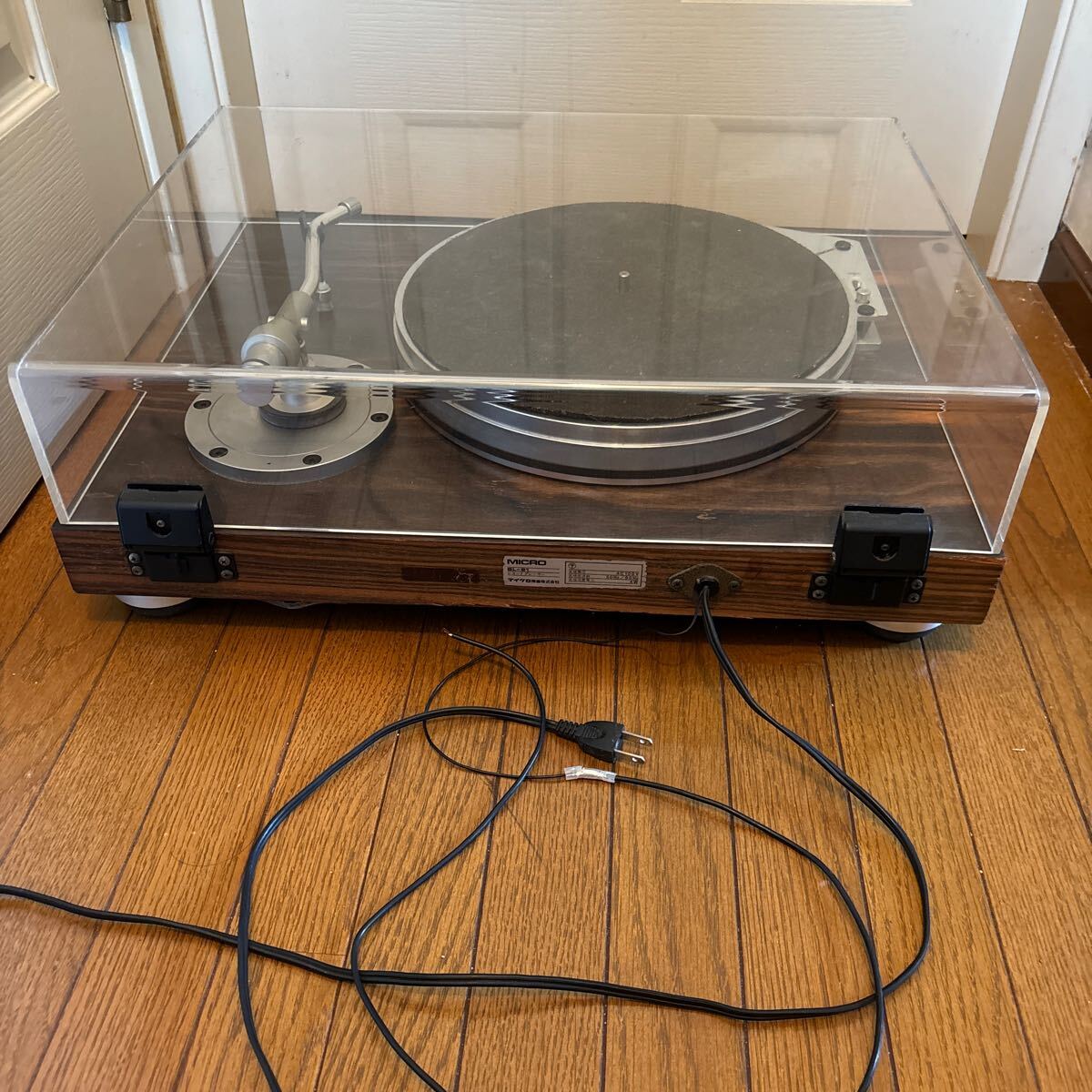  turntable | micro |BL91| used | sound out verification settled / record player |MICRO | belt Drive | micro . machine | name vessel | tone arm attaching 