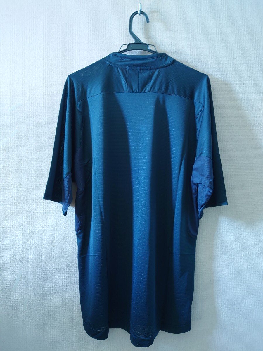 【未使用】UMBRO CHELSEA チェルシー トレーニングシャツ 旧エンブレム グラデーション イングランド プレミアリーグ アンブロ Lサイズの画像3
