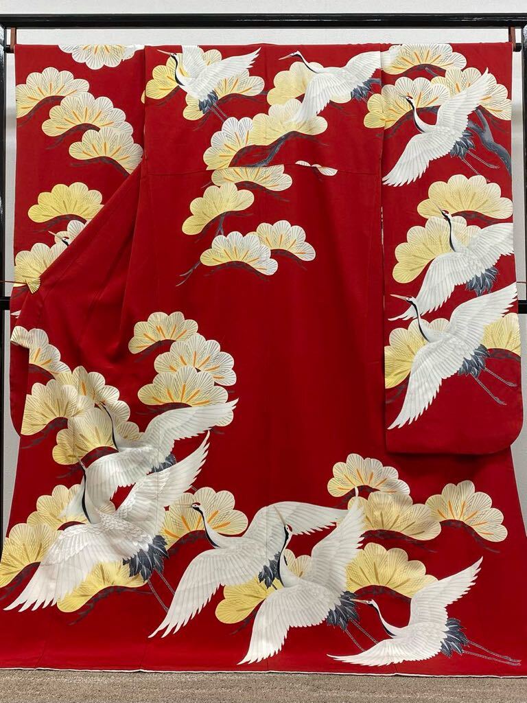  long-sleeved kimono crane. map embroidery gold paint crepe-de-chine pine silk . color guard has processed 