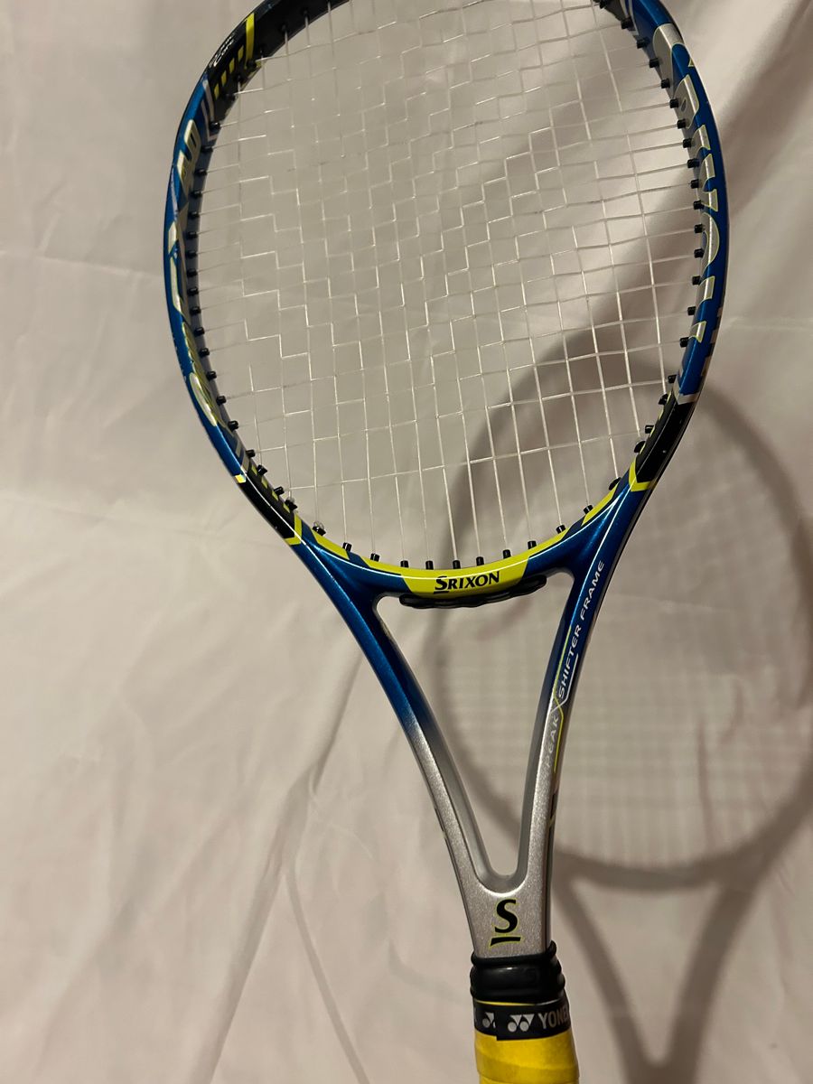 スリクソン REVO CX 4.0 硬式テニスラケット　グリップサイズ2