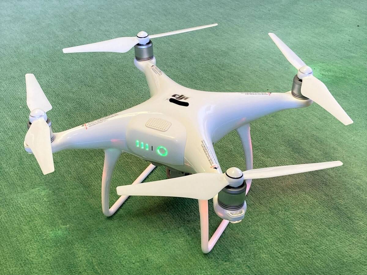 DJI Phantom4 Advanced Plus（美品）DIPS登録記号譲渡可 リモートID免除機体（配送料無料）_右後方からの写真です。