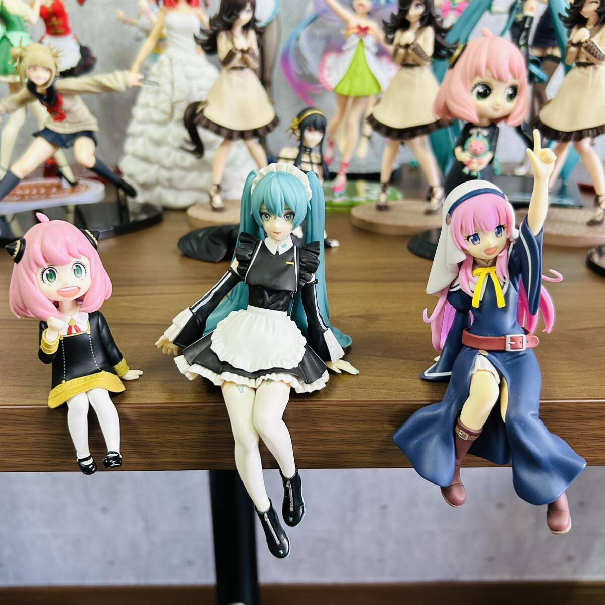 美少女 フィギュア 27体 まとめ売りリゼロ レム エミリア 初音ミク バンドリ セーラームーン ウマ娘 五等分の花嫁 【ジャンク】_画像2