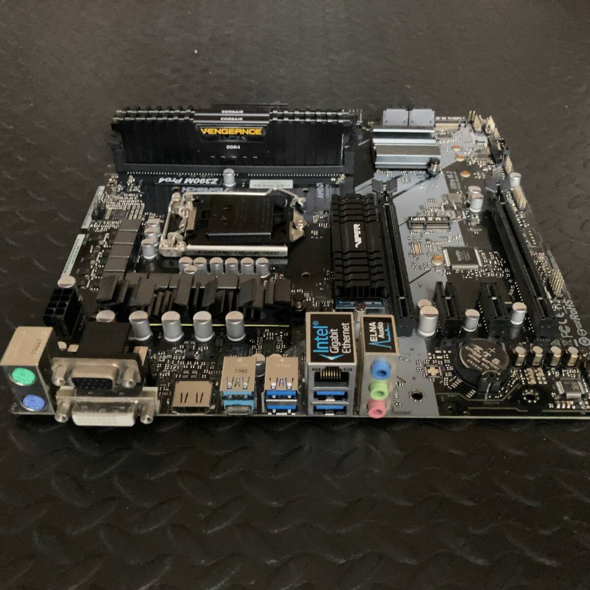 ASRock Z390M Pro4 LGA1151 MicroATX 第8世代/第9世代＆Viper VPN100 PCIe m.2 SSD 512GB＆CORSAIR DDR4 16GB 2666MHz セット_画像3