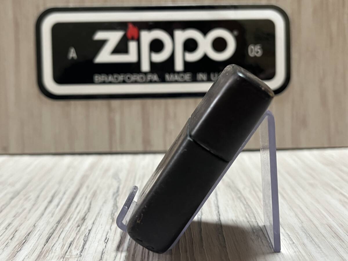 大量出品中!!【希少】2001年製 Zippo 'WINDY' ウィンディ 革巻き レザー ブラック 黒 現状品 ジッポー 喫煙具 ライター_画像6