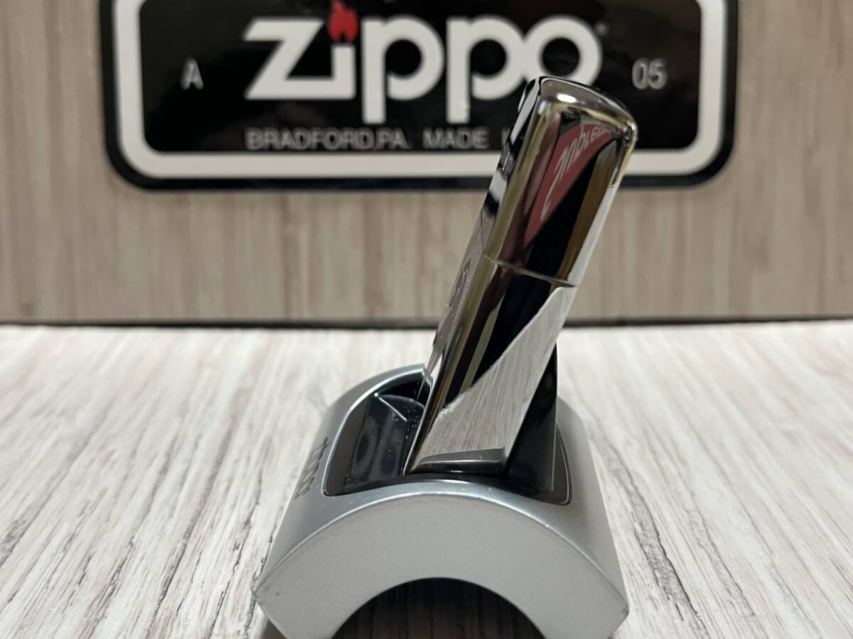 大量出品中!!【希少】未使用 2015年製 Zippo 'SINGAPORE' シンガポール 鏡面 シボ加工 シルバーカラー ジッポー ライター_画像7